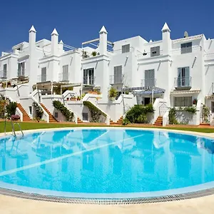 Holiday home Canovas Nerja - Casa Adosada Con Piscina Los Huertos 6, Nerja
